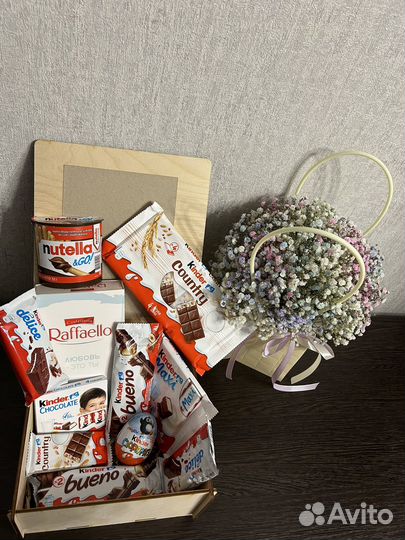 Подарочный бокс Love is