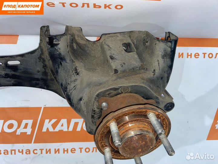 Кулак задний правый Ford Focus 3 2012