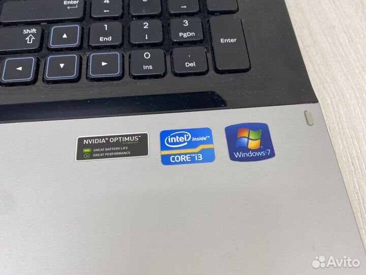 Samsung 17.3 core i3 nvidia gt520mx ssd 256gb