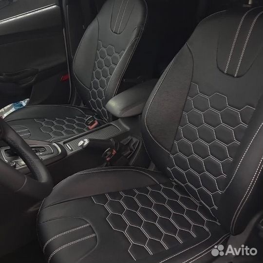 Чехлы на Ford Focus 3 дорест тренд спорт и титаниум