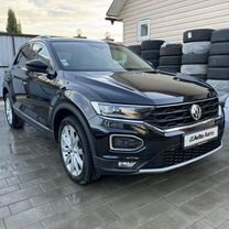 Volkswagen T-Roc 1.5 AMT, 2019, 50 000 км, с пробегом, цена 2 860 000 руб.