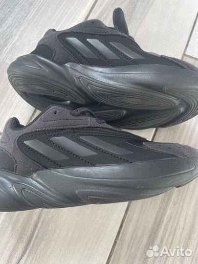 Кроссовки adidas