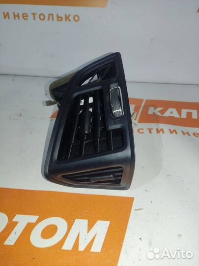 Дефлектор обдува салона правый Ford Kuga 2 2013