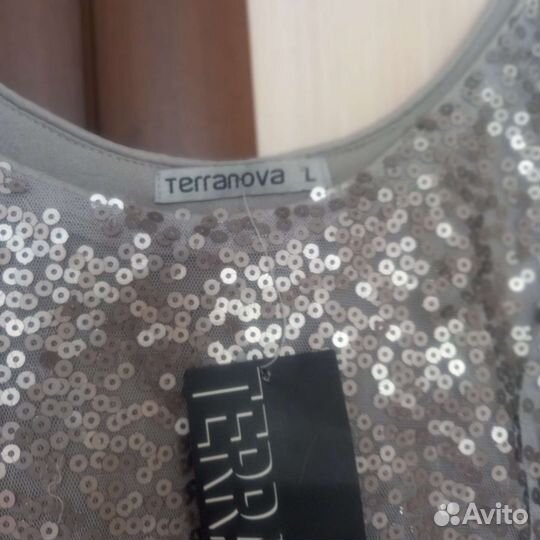 Платье с пайетками