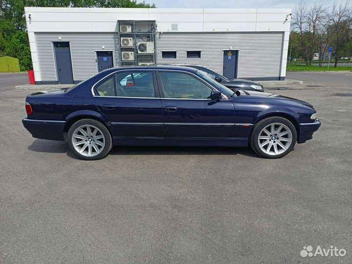BMW 7 серия 3.5 AT, 2001, 350 000 км