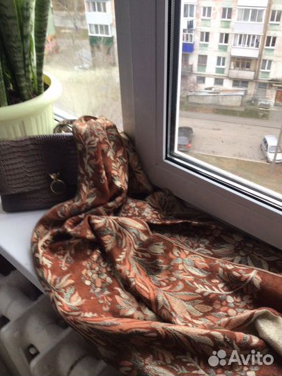 Шарфы и палантины