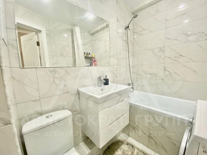 2-к. квартира, 50 м², 5/5 эт.