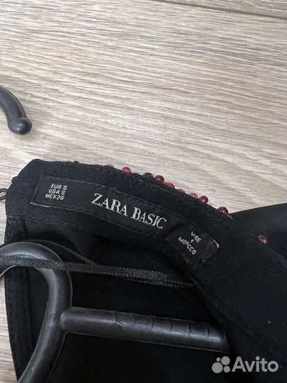 Комбинезон zara черный s с бусинками на воротнике