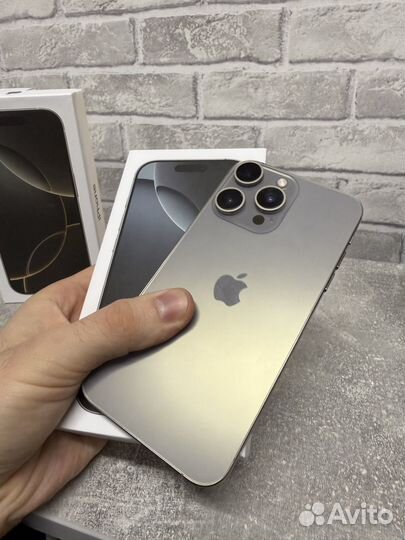 iPhone XR в корпусе 16 PRO