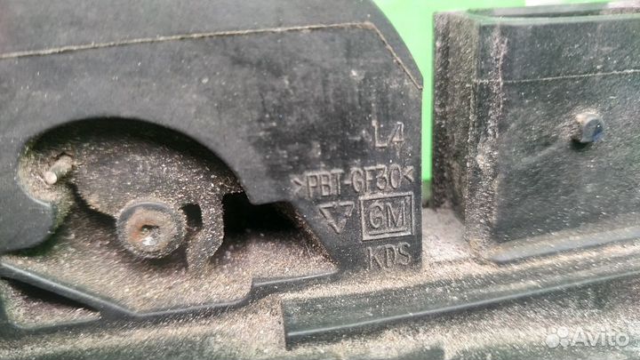 Замок двери передней левой Chevrolet Cruze