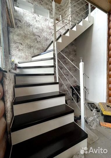 Перила деревянные с монтажем