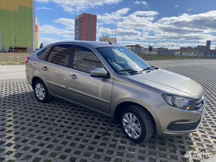 LADA Granta 1.6 МТ, 2022, 31 000 км