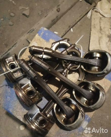 Мотор на запчасти, шатуны