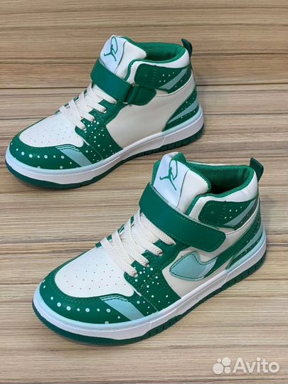 Кроссовки детские