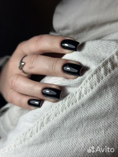 Маникюр педикюр