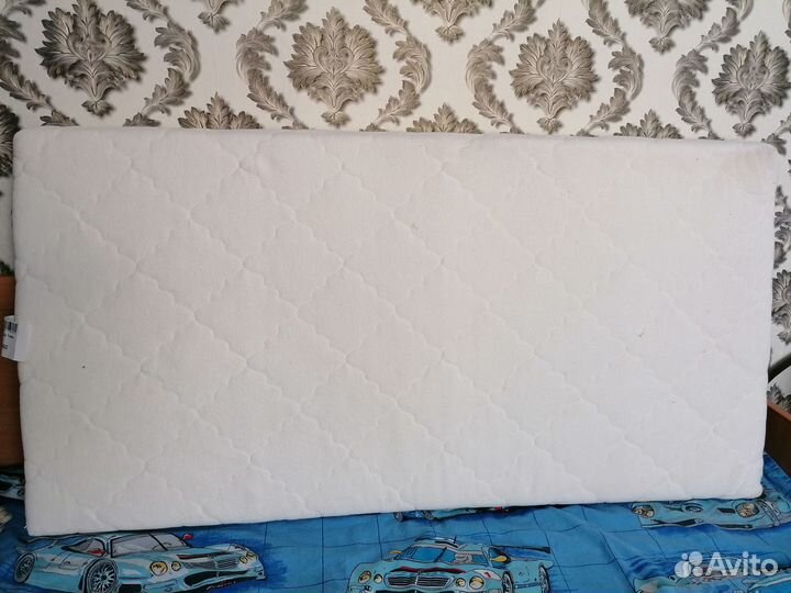 Продам ортопедический матрас в детскую кроватку