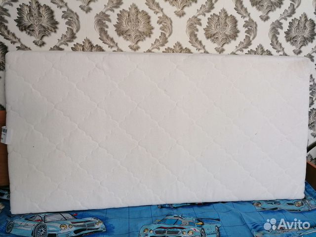 Продам ортопедический матрас в детскую кроватку