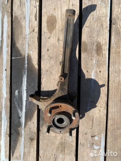 Кулак поворотный передний правый Hyundai Sonata EF