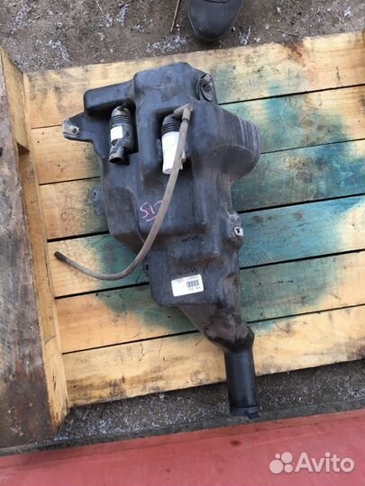 Бачок омывателя Cadillac CTS 2