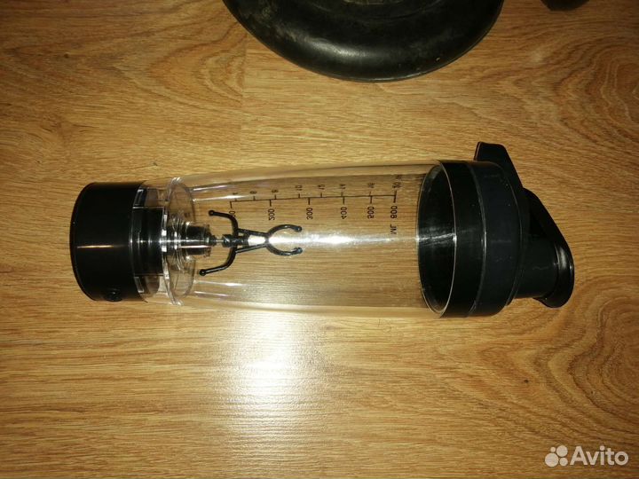 Шейкер электрический 600 мл новый спортпит