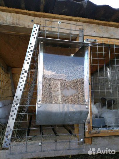 Продаю кормушки