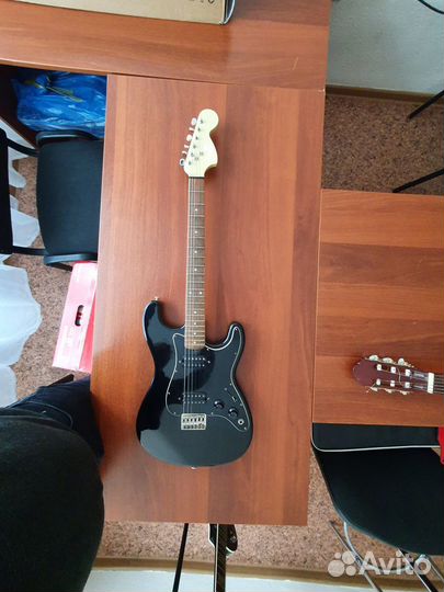 Электрогитара