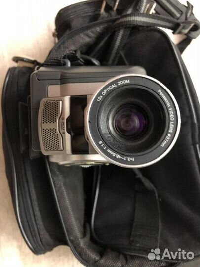 Видеокамера цифровая Panasonic NV-DS38 mini DV