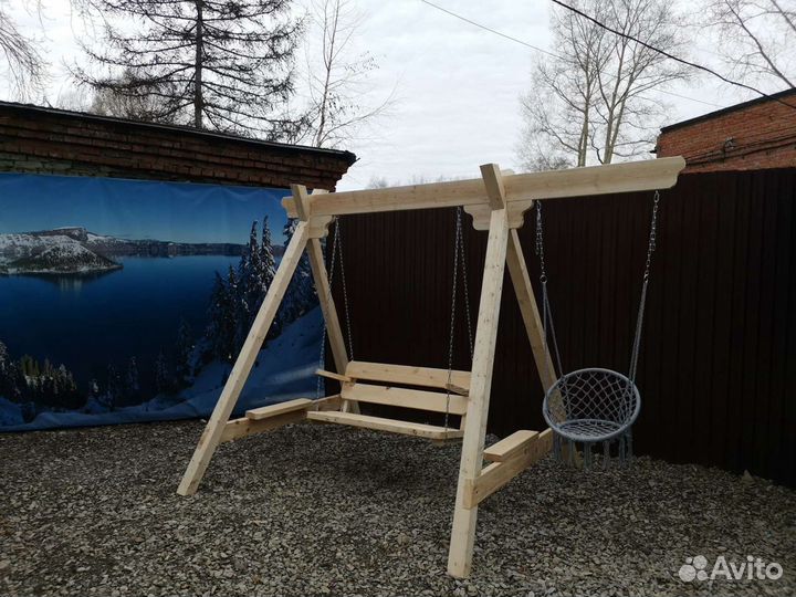 Садовые качели из дерева