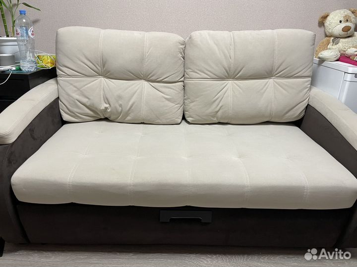 Диван прямой раскладной большой