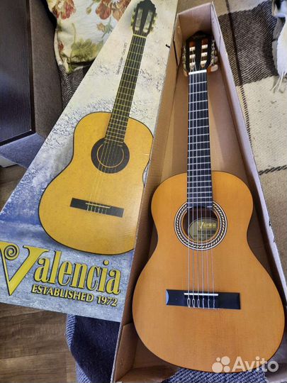 Классическая гитара уменьшенная1/2