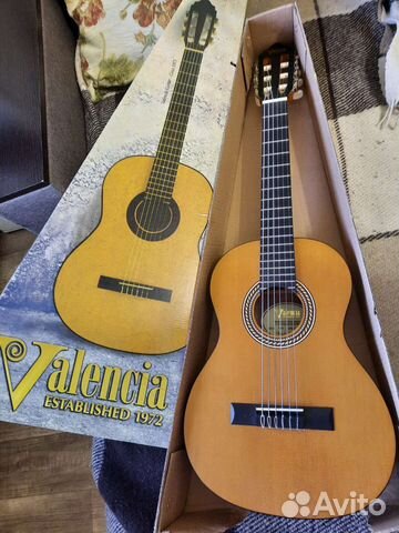 Классическая гитара уменьшенная1/2