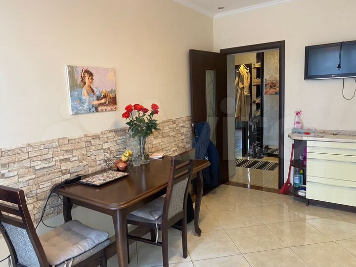 2-к. квартира, 62,8 м², 1/3 эт.