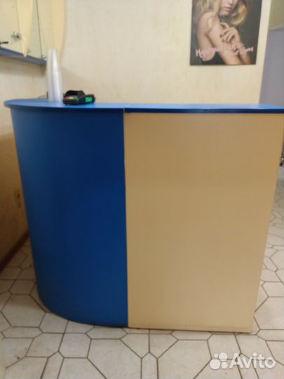 Стойка ресепшн угловая бу