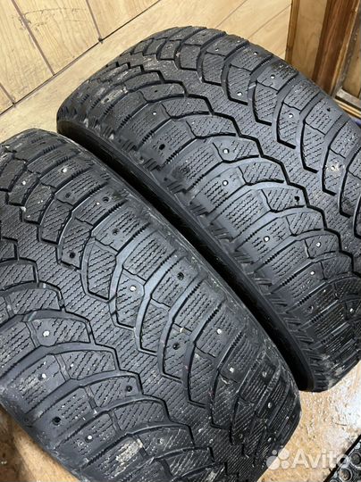 Bridgestone Blizzak Spike-01 235/50 R18