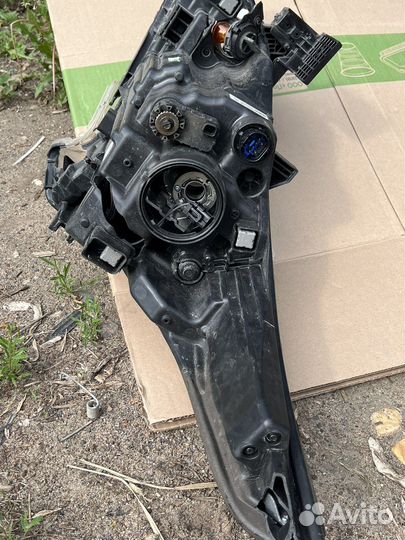 Правая фара Kia Rio 4 2021