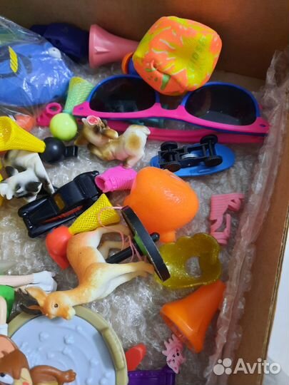 Мелкие игрушки лол киндер и др пакетом