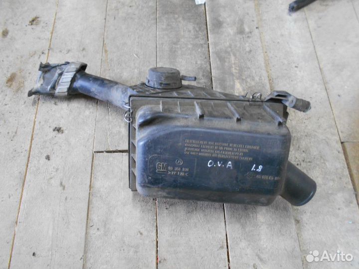 Корпус воздушного фильтра Opel Vectra A