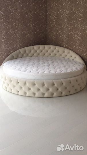 Круглая кровать 220 см