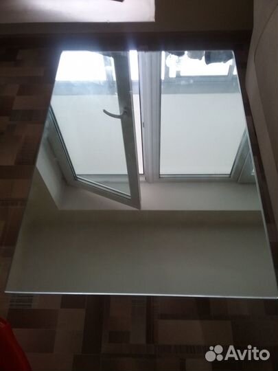 Два зеркала прямоугольной формы 70х42и 55х38