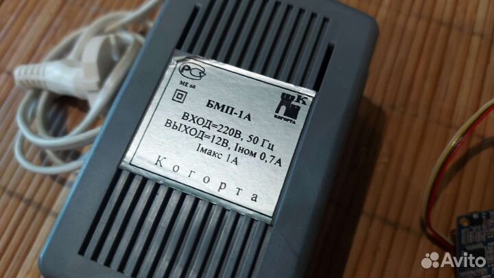 Видеокамеры с блоком питания