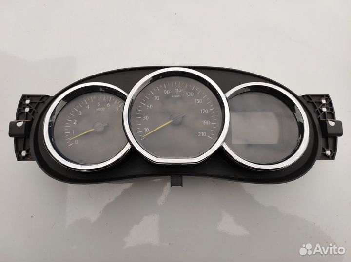 Щиток приборов Renault Logan 2