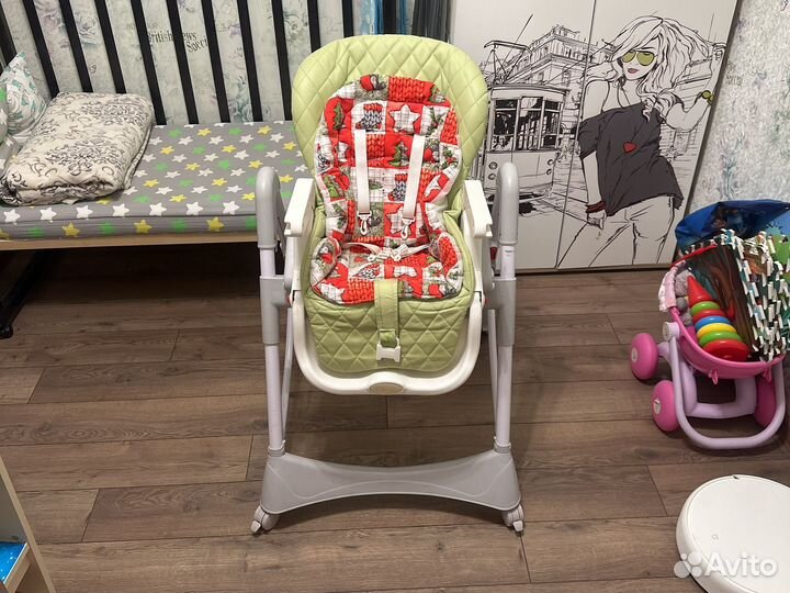 Детский стульчик для кормления