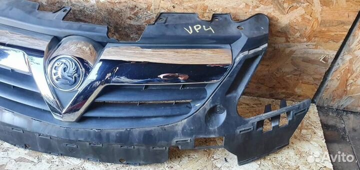 Решетка радиатора Opel Corsa D 2006-2015