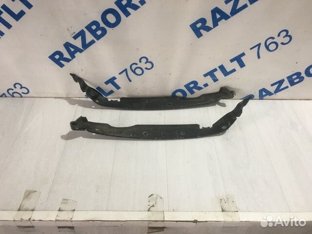 Пыльник крыла lexus IS350 3.5 ат седан