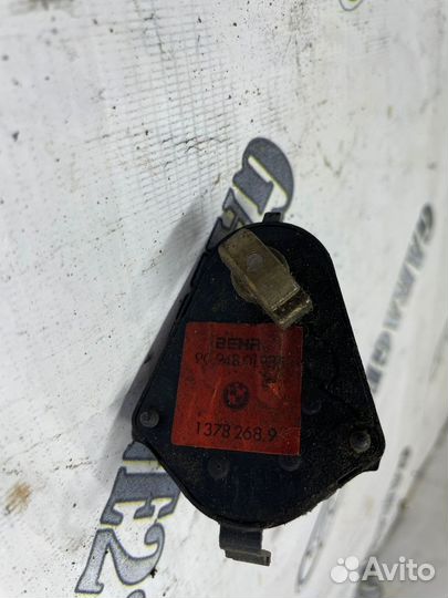 Моторчик заслонки отопителя BMW E34