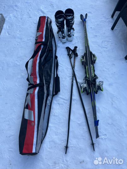 Лыжи Atomic б/у с ботинками