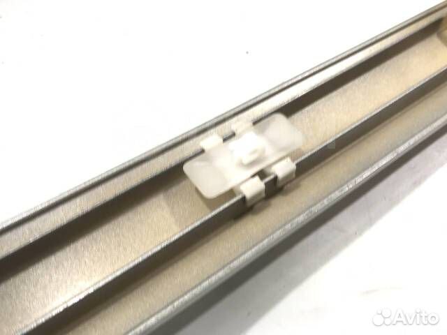 Молдинг передней правой двери Mercedes C W203