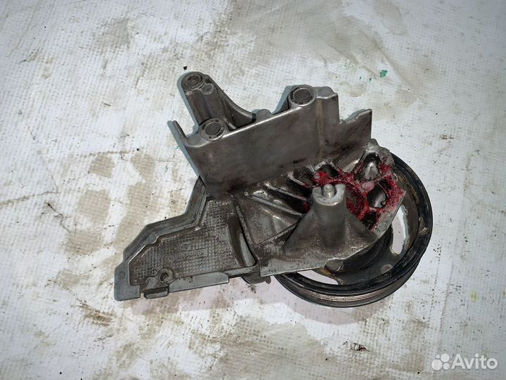 Кронштейн вискамуфты audi a6 c5 2.7 2.4