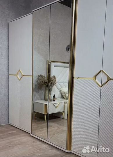 Спальный гарнитур 
