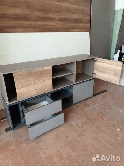 Тумба под телевизор